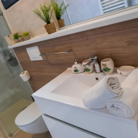 Holiday home Charming Two-bedroom Mobile Homes - Mobile With Sea View And Terrace *